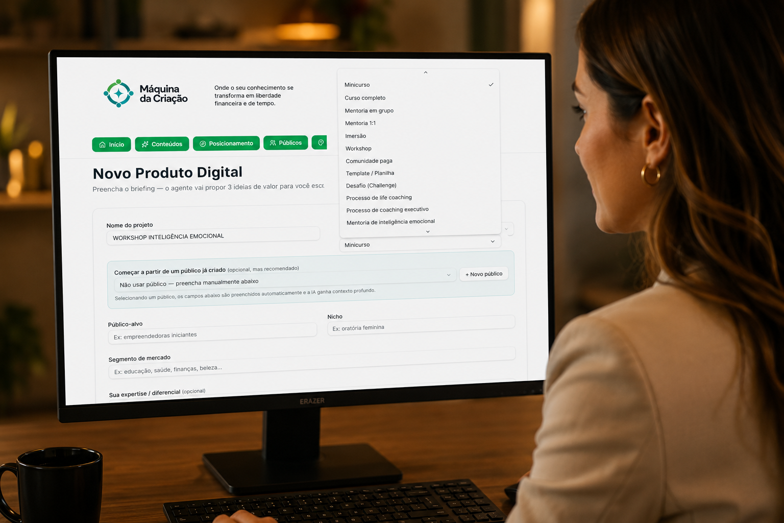 Criador de Produtos Digitais — briefing com tipo de produto e público